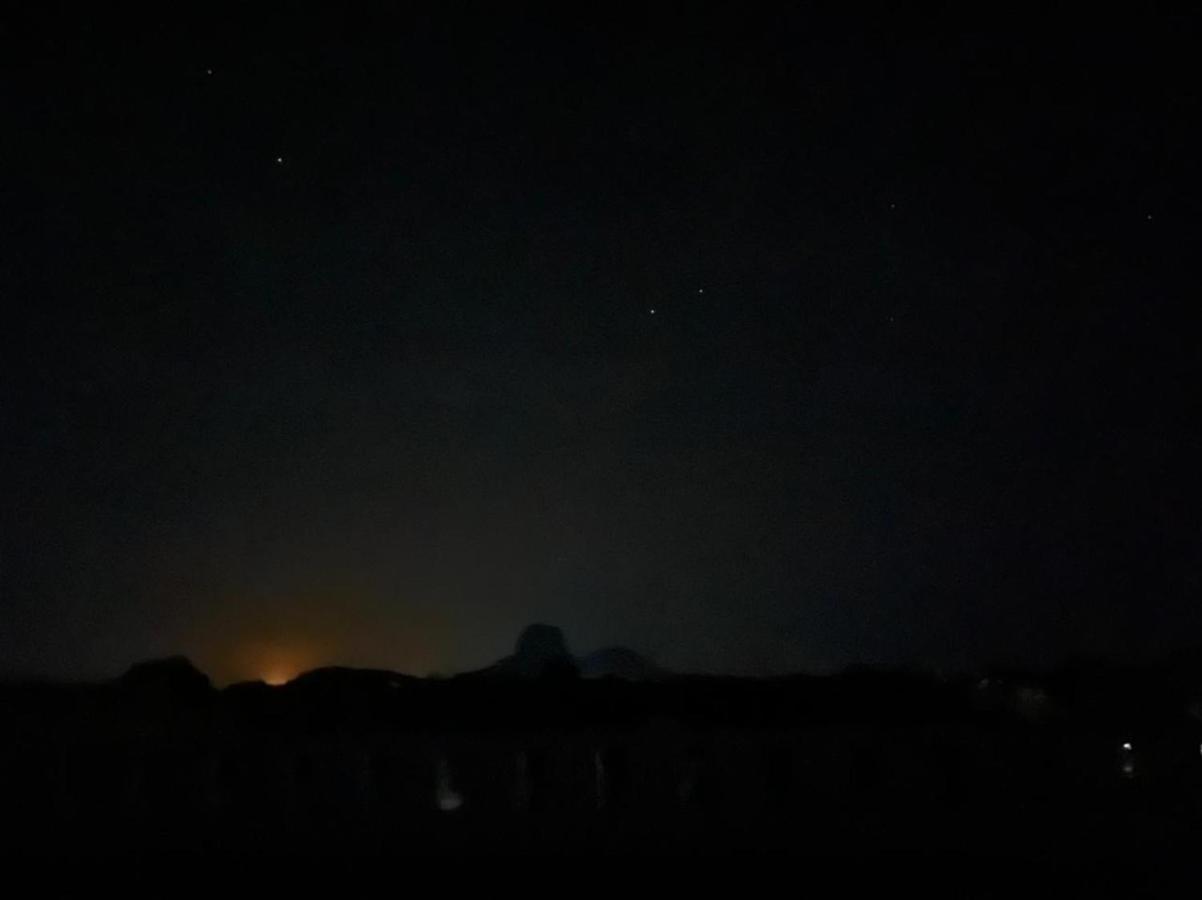 One More Night Hostel Σιγκιρίγια Εξωτερικό φωτογραφία